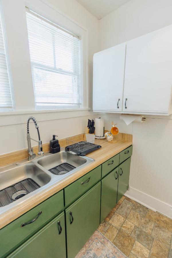 Historic Revival King Bed Midtown Memphis 70 Fast Wifi Free Parking Yes Pets Villa Eksteriør bilde